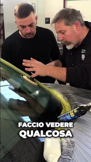 Lucidiamo il parabrezza