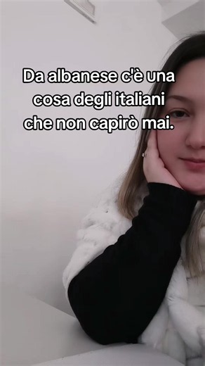 Premessa: è solo uno shock culturale. Da noi, se inviti qualcuno a un compleanno, è l'ospite a offrire. Quando mi sono trasferita in Italia e ho scoperto che in alcuni casi ognuno paga quello che consuma, ci sono rimasta. E in più devo fare anche il regalo #vioola0 #differenze #italia #albania