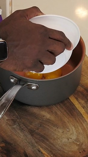 So, vanilla buttermilk pound cake WITH homemade vanilla ice cream. Want the recipe? Yes or no?!