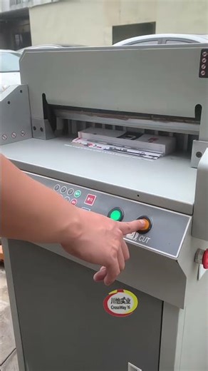 digital Cutting Books paper Cutter With program controlls