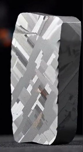 Iron Meteorite Patterns You Can Only See Under a Microscope