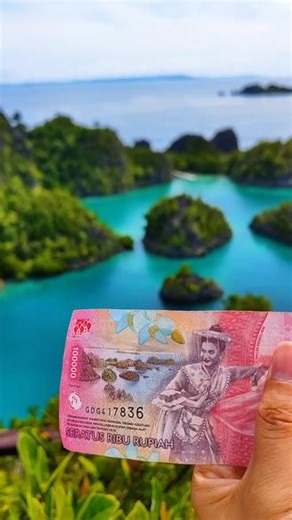 Geosite Piaynemo印尼盾100000背景图，看到啦！美！#印尼 #海岛 #海岛度假 #四王群岛 #拉贾安帕特群岛