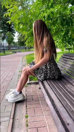 HOT GIRL TAKE OFF PANTIES IN THE PARK BENCH #girl #body #panties #gym #hot