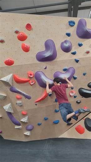 Baby's first Houdini match #bouldering #climbing #fitness