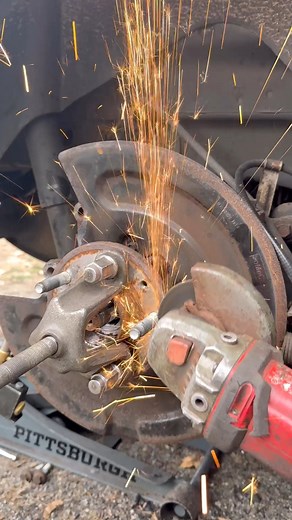 🥴 Wheel hub assembly from hell #caliperrepair #cartips #tooltips #Automotive #brakeRepair #mechanic | My Mobile Mechanic / Auto Repair & Brake Replacement.