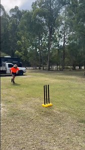 The Bowler vs Keeper Vs Batsman drama. 😅🏏 Also, the 2nd Test in Brisbane is underway and so is the Joe Fortune Ashes Test Bingo! Race over to @joefortuneofficial and get the card to play throughout this 2nd Test. 👌🏻 | The Downunderz