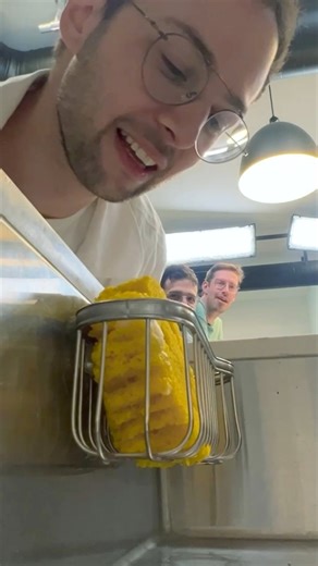 What is CAKE? #cake #isitcake #cakedecorating | Jonnycakes