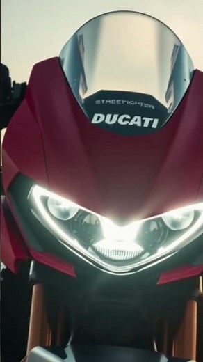 2025 Ducati Streetfighter V4 – Naked Superbike Review | Specs, Performance & Features