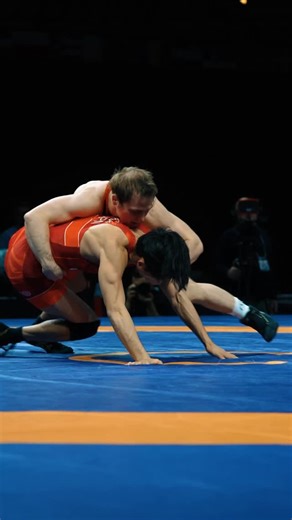 Spencer Lee 🇺🇸 ➡️ is through to the 57kg finals 🔥 📺 Watch him wrestle Roman Bravo Young 🇲🇽 tonight on UWW | United World Wrestling
