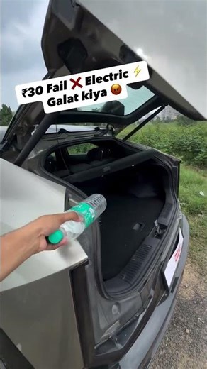 Testing the anti-pinch sensor on this electric tailgate. Would you trust this with your fingers? !