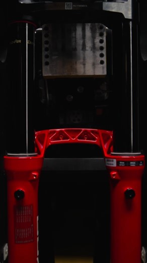 The all-new BoXXer. Totally predictable. This is BoXXer reimagined with one clear goal: improved rider composure. When variance and surprise are taken out of the equation, precision sharpens, fatigue fades, and speed and traction come naturally. Predictability is fundamental. BoXXer gets it. Riding BoXXer proves it. Step into the next era of race performance at the link in our bio. #RockShox
