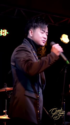 Nghe thấy quen không cả nhà 8x biết nhiều hơn bài này nếu ai từng mê những bản nhạc hoa lời việt sẽ biết search Google nhé