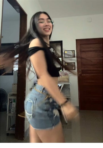 Wenoa Suarez (@wenoa29)’s videos with suono originale - Jr Stit