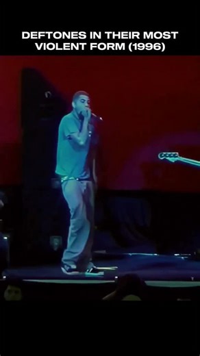 DEFTONES IN ’96 WAS A WHOLE DIFFERENT ANIMAL 🐷 Deftones — 08/23/1996 • Nissan Pavilion • Bristow, Virginia (Sipes Audio Remaster, HD/60fps) ‘7 Words’ released on their 1995 album ADRENALINE People talk about “raw” Deftones like it’s an abstract idea. This show is proof. August ’96, Adrenaline still new, and the band is playing like they don’t trust the PA, the barricade, or the crowd. No pacing. No breathing room. Songs blur together because that’s how they wanted it. This was the amphitheater 