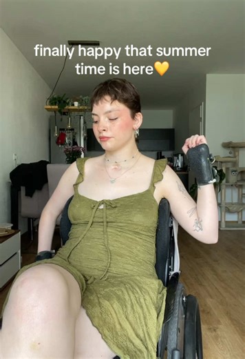 Navigating Summer as a Tetraplegic: Tips and Insights