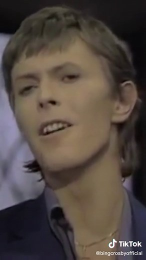 David Bowie & Bing Crosby Sing Little Drummer Boy