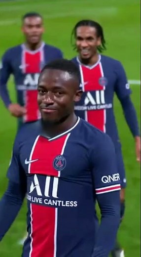 She Yelled at the Ref… Then He Stumbled 😂⚽ | Funniest Soccer Moment 4K