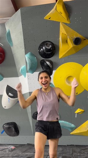Natalia Grossman on Instagram: "No words can describe how happy climbing (and even more so, falling) has made me this past week :) Leg strength is officially within 95% of each other — time to chase those last few percent and then get springy! The journey continues ❤️‍🔥 Thank you @zgdicristino 🏋🏽‍♀️ #aclrecovery #meniscusrepair #LittleWinsMakeMeHappy #ByeByeMentalBlocks #finallydoingdynos #yayyyyyjumping"