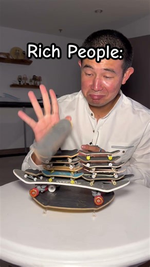 How to fingerboard - Normal VS Rich 🤑 #fingerboard #techdeck #funnyshorts #skateboarding
