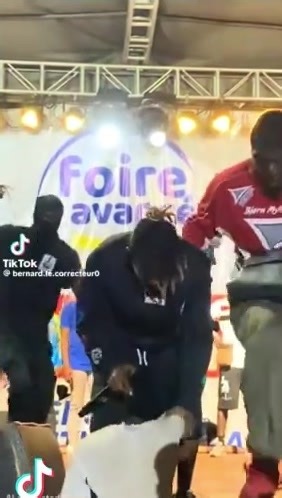 Vidéos de ℙℝ𝕀ℕℂ𝔼🤴𝔸ℤℝ𝔸 ☯︎♛ (@prince.azra) avec son original - ℙℝ𝕀ℕℂ𝔼🤴𝔸ℤℝ𝔸 ☯︎♛