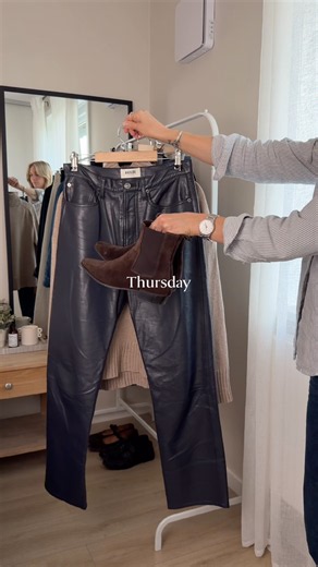 Lots of good old classics 🍂 #capsulewardrobe #slowfashion