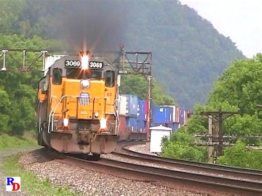 13K views · 3.2K reactions | Starting with ex-C&NW power, and then just about everything else after that, we see CSX action at the 193 automatic signal on the Mohawk Sub. The classic NYC signal bridges were removed about 10 years later. From the BKVP show "Best of the Mohawk Valley, 2005" https://rfd.video/Mohawk05 | Railfan Depot | Facebook