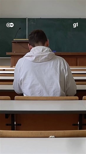 Especialista em neuropsicologia e psicopedagogia escrevendo "a gente vai ter" é de lascar. O jornas nem pra dar uma aliviada 😭