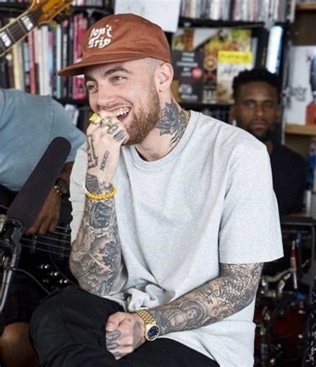 8 years ago, Mac Miller performed at NPR’s Tiny Desk, opening the intimate set with “Small Worlds” from Swimming. Backed by a live band, Mac followed it with “What’s the Use?” alongside Thundercat before closing with “2009” and a string quartet. The session captured Mac during an important period in his artistic growth and gave fans a live version of the Swimming era just days after the album arrived. Years later, the performance has surpassed 100 million views and remains one of NPR’s most-watc