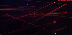 部屋中に赤いあのレーザーが！ 数百円で防犯レーザー感知システムをDIY | ライフハッカー・ジャパン