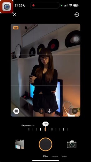 Personalized Beauty Moments with HD Camera
