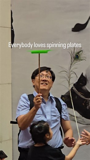 Yangyang Circus on Instagram: "Everybody loves spinning plates #spinningplates #circusarts #circus #fyp"