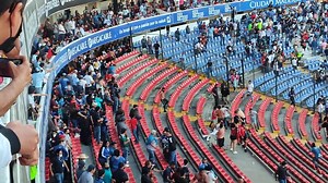 Es tan triste entrar a Facebook y ver como atacan ahora a la gente queretana por lo ocurrido el pasado sábado 5 de marzo en el estadio corregidora, donde claramente no toda la gente de Querétaro e incluso la afición de gallos blancos es así, pero por un grupo de inadaptados ahora todo el estado está manchado de sangre, haciendo que Querétaro sea tendencia por algo malo en vez de algo que nos llene de orgullo. Se ven tantas publicaciones donde se ataca a Querétaro y toda su afición, pidiendo que 