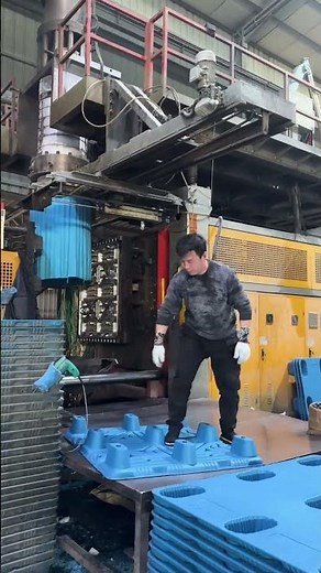 Revolutionize Your Logistics with Forklift-Proof Pallets - National Shipping's Secret