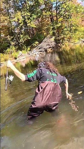 Fisherman's Epic Catch Watch the Big Trout Battle!