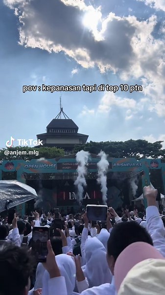 Halooo Maba UB & AnjengMLG: Kepanasan di PTN