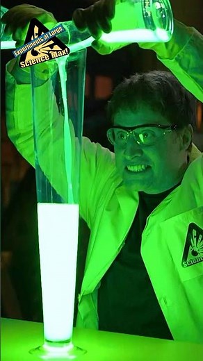The Biggest Light Stick Ever?! | How Does a Chemical Reaction Produce Light? | Science Max #shorts