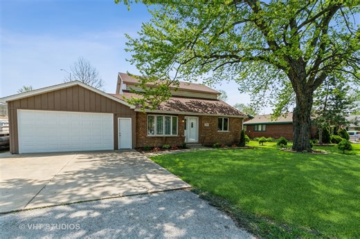 12769 S Loveland St, Alsip, IL 60803 - MLS 12623680 - Coldwell Banker