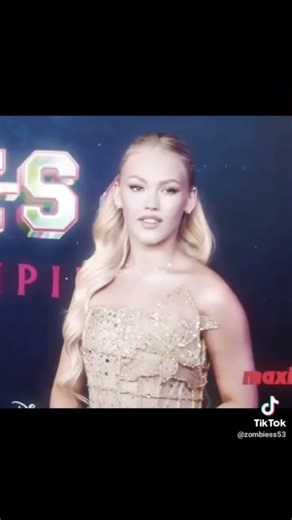 freyaskye as Nova bright#trendingshorts#freyaskye #zombies4 #silenttreatment #stardust #starsaligned