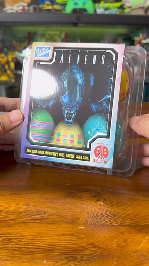 Cracking open some Xenomorph Easter Eggs by The Loyal Subjects. #Aliens #AlienRomulus #Xenomorph #Facehugger #TheLoyalSubjects | Geek Culture