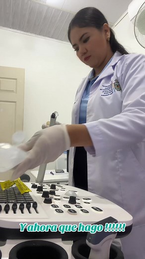 Ecografía transvaginal 🔹 Indicaciones más comunes • Dolor pélvico o sangrado anormal. • Evaluación del endometrio (grosor, estructura). • Búsqueda de quistes, miomas o masas ováricas. • Control de folículos en estudios de fertilidad. • Diagnóstico y control del embarazo temprano. • Sospecha de embarazo ectópico. • Evaluación del dispositivo intrauterino (DIU). 📍Centro Médico San Ramón Siuna 📲 57956804 #paratiiiiiiiiiiiiiiiiiiiiiiiiiiiiiii #centromedicosanramon #Medicogeneral #Ecografista #Dra
