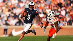 Watch Auburn QB Deuce Knight's 4 rushing touchdowns in his first career start