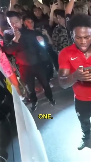 Speed is getting crushed by his fans in Portugal!