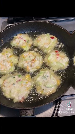 Frittelle di Zucchine e Fiori di Zucca Calabrese #frittelle #food#foodtiktokfood #calabria