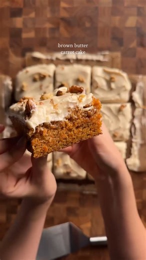 emijuju on Instagram: "brown butter carrot cake with cream cheese icing loaf: 3/4 cup (170g) unsalted butter → brown it 1 cup (200g) brown sugar 2 eggs 1/4 cup (60g) unsweetened applesauce 1/4 cup (60g) buttermilk 1/2 tsp (2g) vanilla 1 1/4 cup (155g) ap flour 1 tsp (5g) baking soda 1/4 tsp (1g) salt 1/2 tsp (1g) cinnamon 1/4 tsp (0.5g) nutmeg 1/4 tsp (0.5g) ground ginger 1 1/2 cups (180g) shredded carrots 1/3 cup (35g) walnuts *brown the butter and let cool for 10-15 min. whisk together the bro