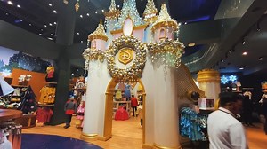 135K views · 21K reactions | Looking for presents at the Disney Store on Times Square! #NewYork | New York - NewYork.co.uk | Facebook