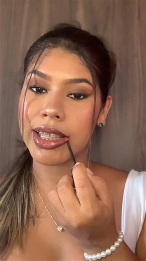 Paulinha lima on Instagram: "💋💄"