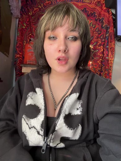 SĦ3S.A.S1ÜŤ XØ (@cyntheniemustdie)’s videos with original sound - 𝐕αηᴄє ( ᴄᴏʟᴇ's ᴠᴇʀsɪᴏɴ )