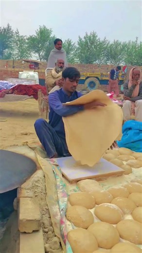 ماشاءاللہ! اتنی بڑی روٹی دیکھ کر حیرت🫓🫓😲😳