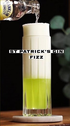 How to make the St Patrick's Gin Fizz 🇮🇪🇮🇪🇮🇪 #stpatricksday #gin #cocktail
