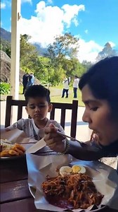 Comfort food with a mountain view. 🌿Restoran D’Lengkuas in Mesilau serves simple, hearty Malay dishe